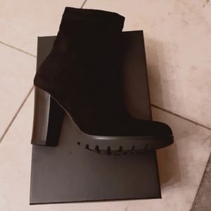 Azalea Wang Block Heel Bootie NWT